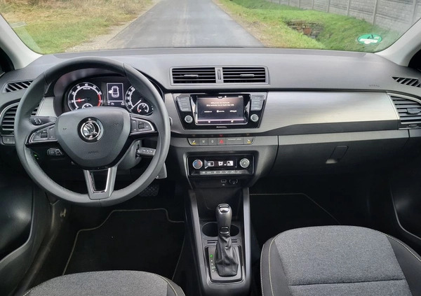 Skoda Fabia cena 58900 przebieg: 12400, rok produkcji 2019 z Namysłów małe 121